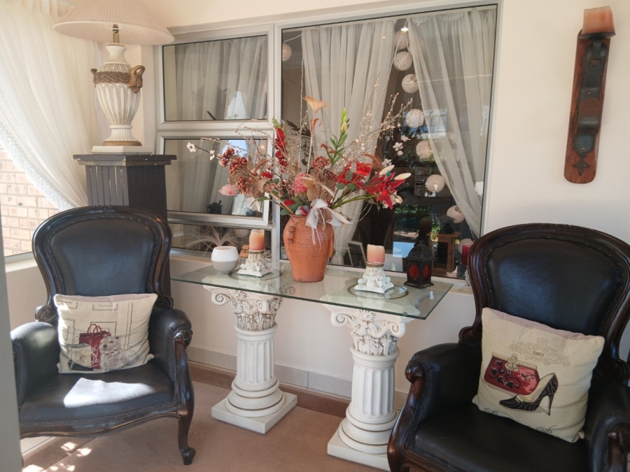 5 Bedroom Property for Sale in Wavecrest Eastern Cape